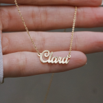 cadena con nombre oro