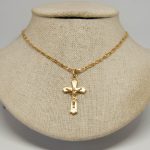 cadena de oro con cruz