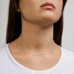 cadena de oro mujer fina