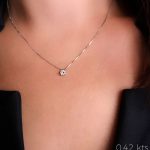 colgante brillante solitario
