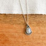 colgante piedra luna