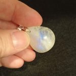 colgante piedra luna