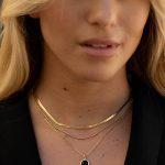 collar bañado en oro