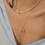 collar bañado en oro