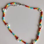 collar bolitas colores