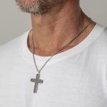 collar cruz hombre