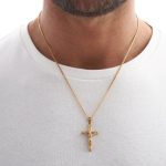 collar cruz hombre