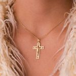 collar cruz oro