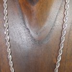 collar de oro blanco