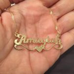 collar de oro con nombre