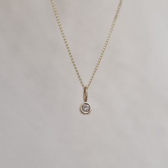 collar-diamante-solitario-090nxu-1.jpg collar diamante solitario - Imagen 1