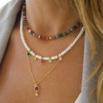 collar piedras colores