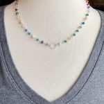 collar piedras colores