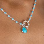 collar turquesa
