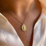 collar virgen