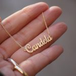gargantilla con nombre