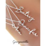 gargantilla con nombre
